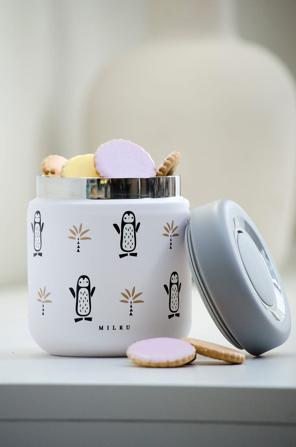 Milru Animal Friends Food Jar – Playful Penguin